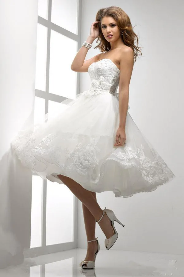 Robe de mariée courte en dentelle, nouveau style, Sexy, taille personnalisée, fleurs faites à la main, robes de mariage blanches sur mesure, offre spéciale