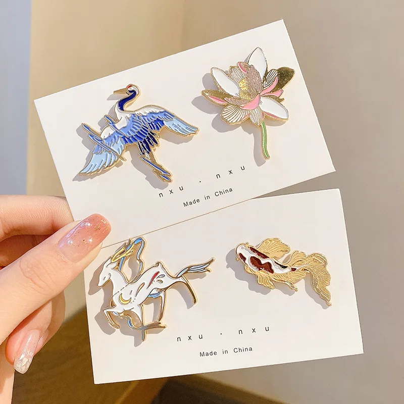 

Chinese Style Badge Metal Colorful Deer Brooch Buckle Female High-grade Exquisite Pin Accessories Clothes Decoration Accessories