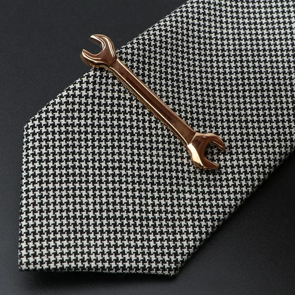 1 Piece Chrome Stainless Tie Clips Scissors Shovel Wrench Scissors Saw Shape Metal Tie Clip for Men Necktie Clips Pin Men\'s Gift