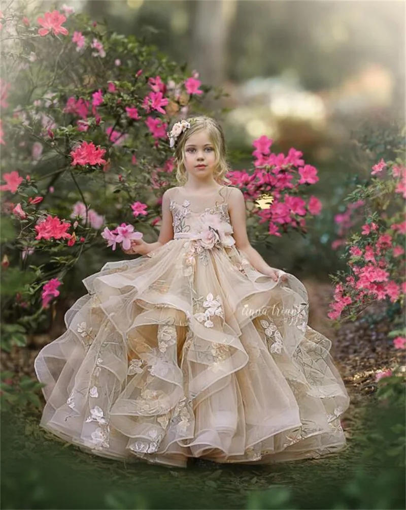 

Cute Flower Girl Dresses For Wedding Jewel Neck Full Lace Appliques Tiered Skirts Girls Pageant Dress A Line Kids Birthday Gowns