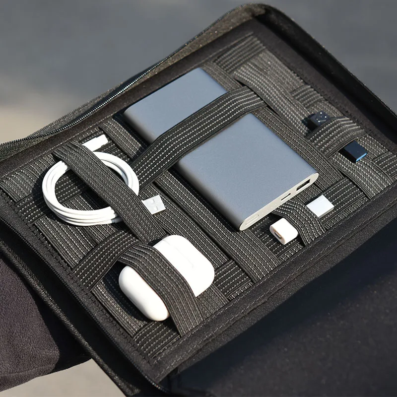 Kaco Esto-حقيبة تخزين رقمية متعددة الوظائف ، مع كابل بيانات الهاتف الخلوي وشحن قرص U ، تشطيب القرص الصلب المحمول