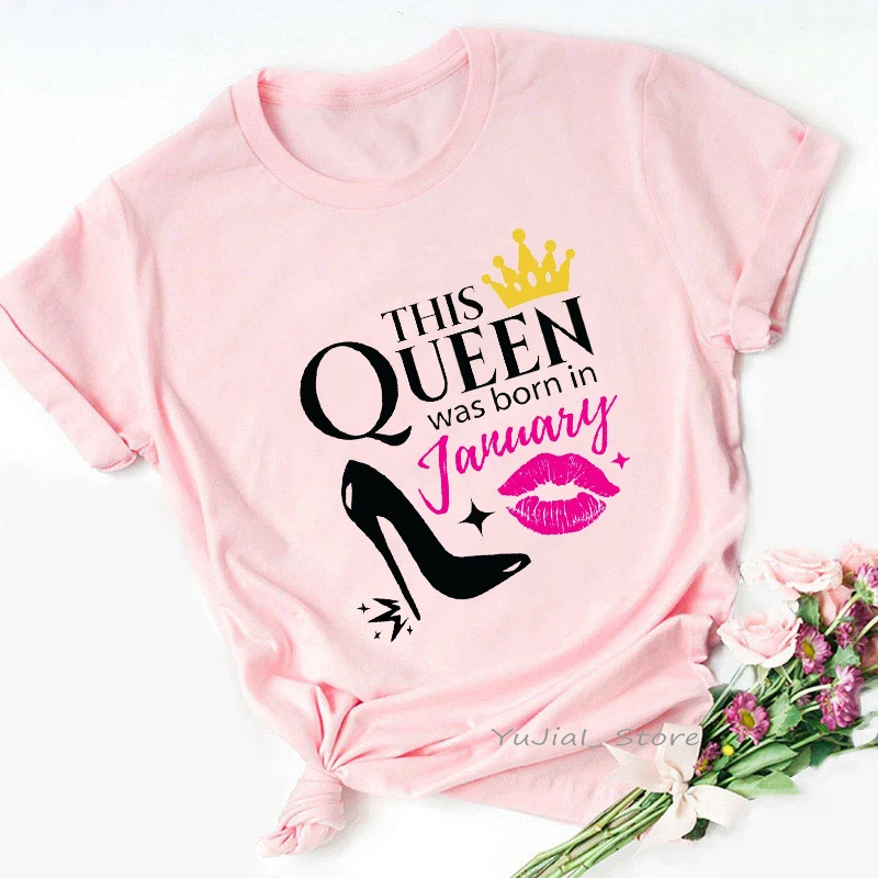 

Queen Are Born In april Graphic Print Tshirt Women Golden Crown T Shirt Femme Harajuaku Shirt Birthday Gift Female T-Shirt