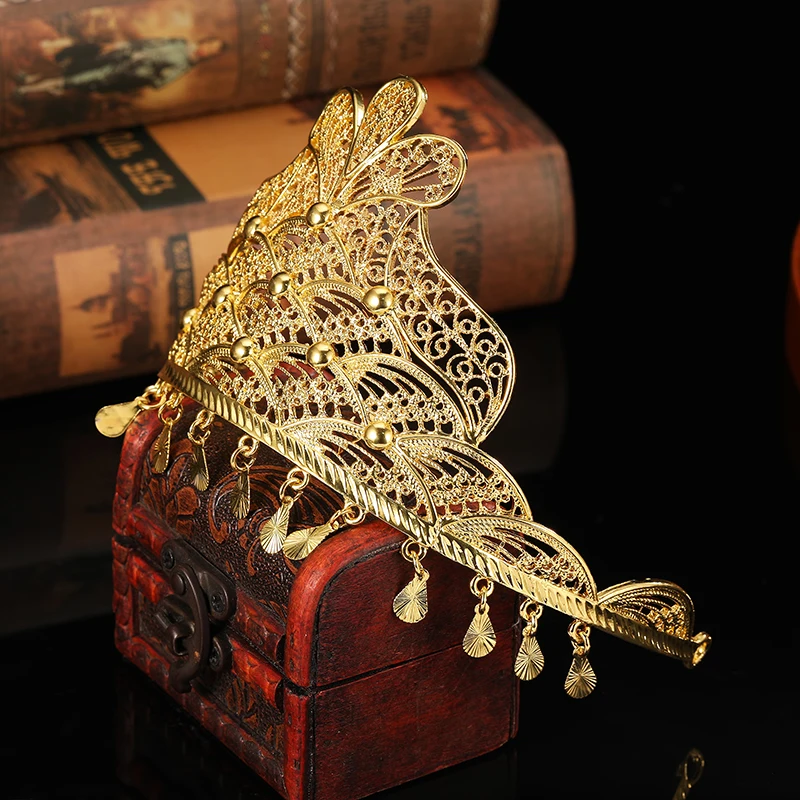 Dubai Fringe Design Bride Crown Hollow Out Courtly Style Carving Patterns Female Hair Accessories Metal Headband Jewelry