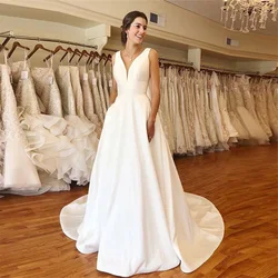 Vestidos De Novia elegantes con escote en V, Vestido De satén blanco marfil, Espalda descubierta, tren De barrido, 2020