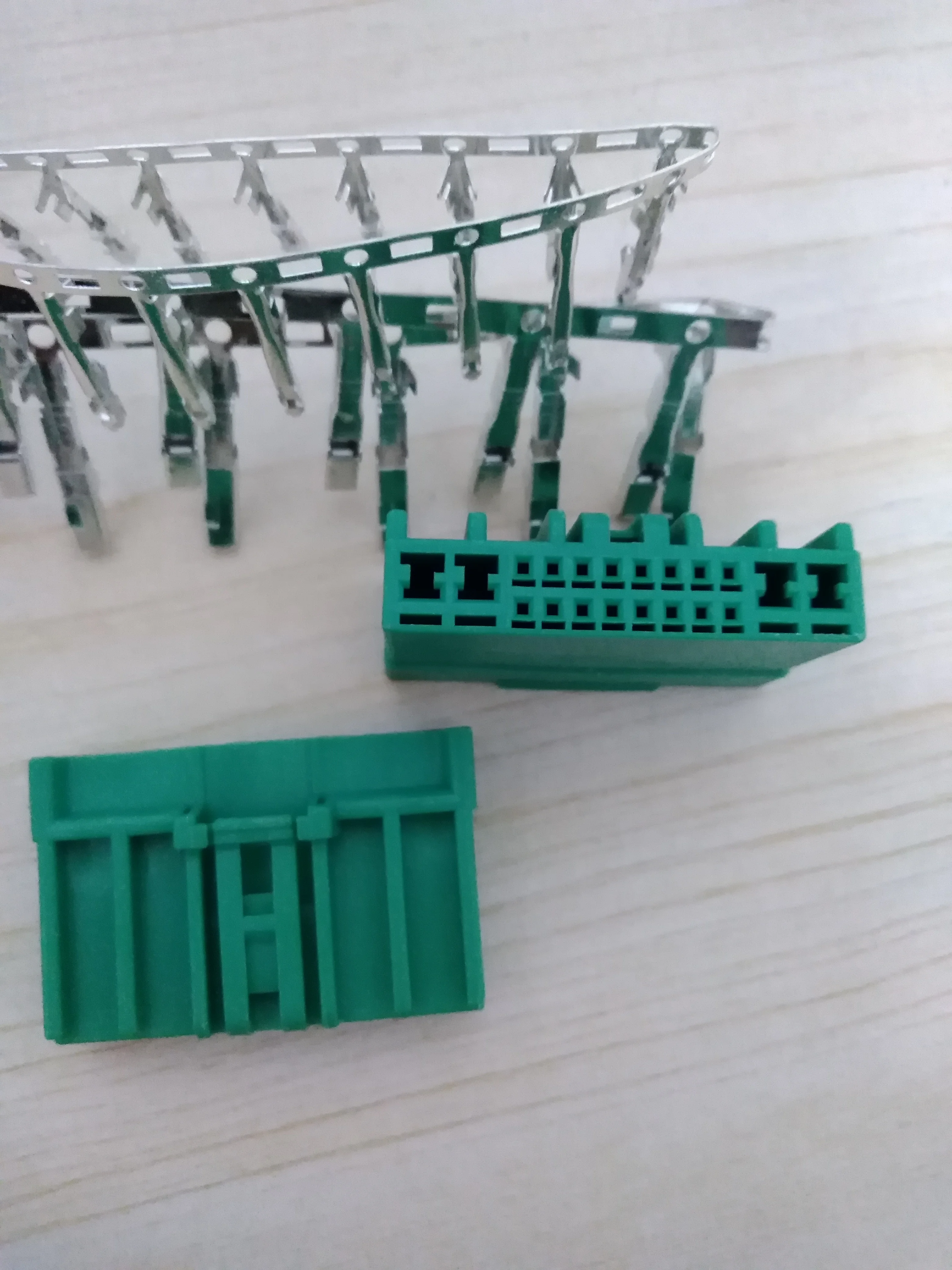 1PCS  CD amplifier pin connector