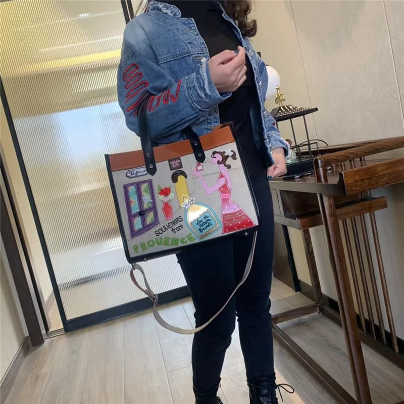 Cute Cartoon Design Ladies Totes Embroidered Large Capacity Handbags Fashion Women Shoulder Bag Purses Canvas Stitching Chic