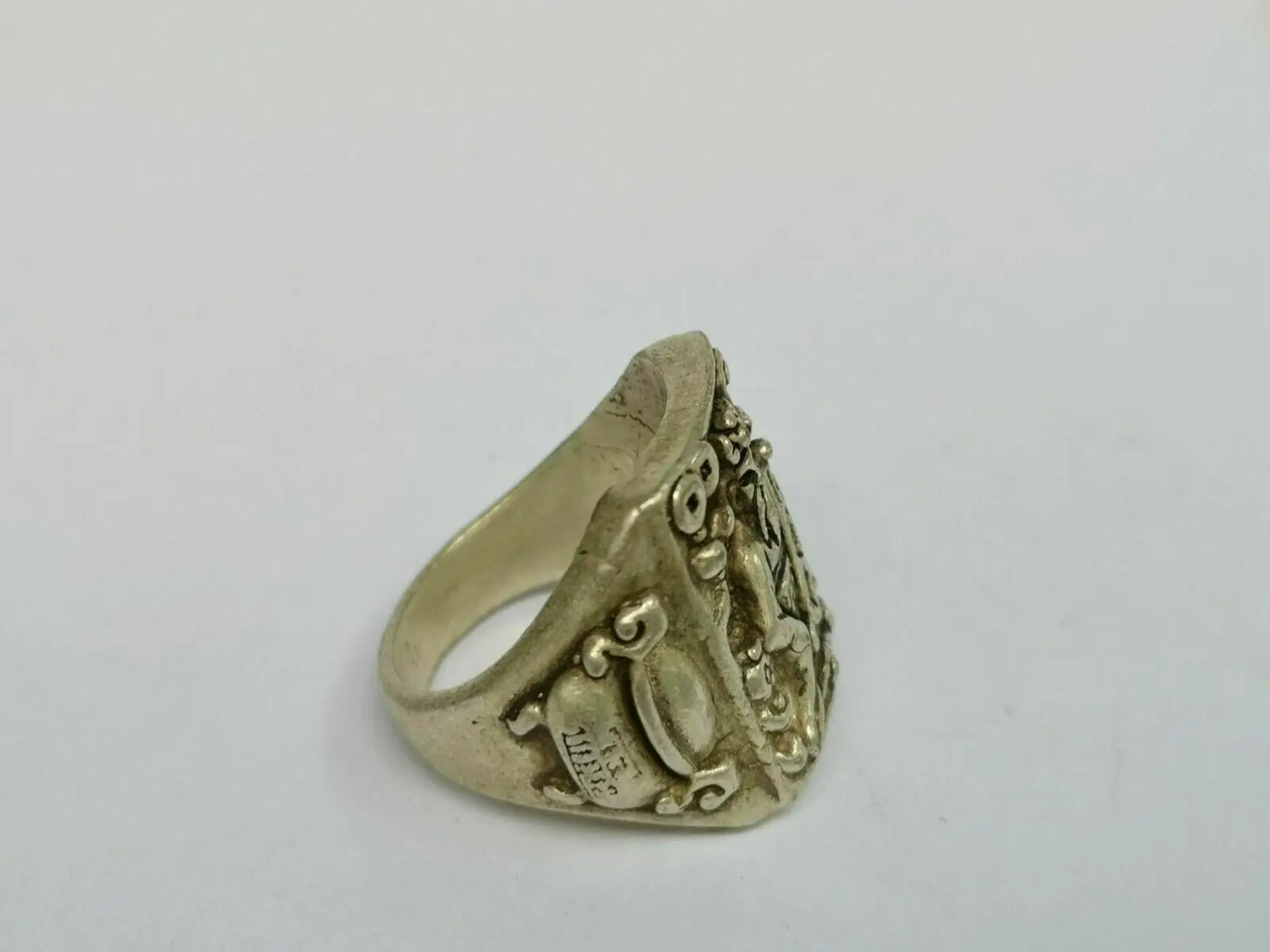 Old Collection China Tibet Silver Carving God of Wealth Statue Ring Decoration