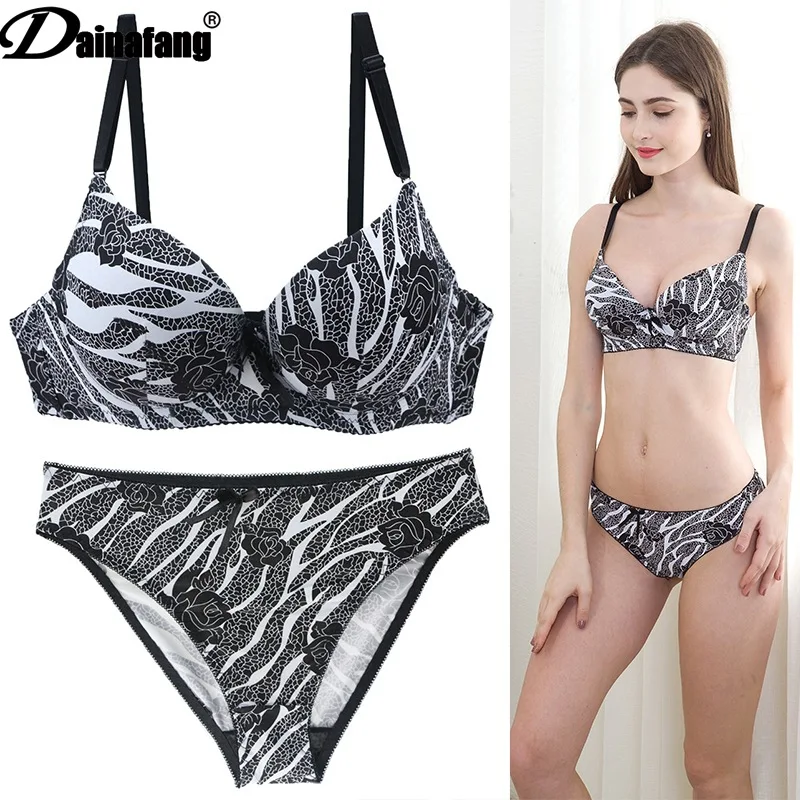 

Sexy bra set Striped print large size bra Women's underwear deep v gathered comfortable breathable bra after double row buckle