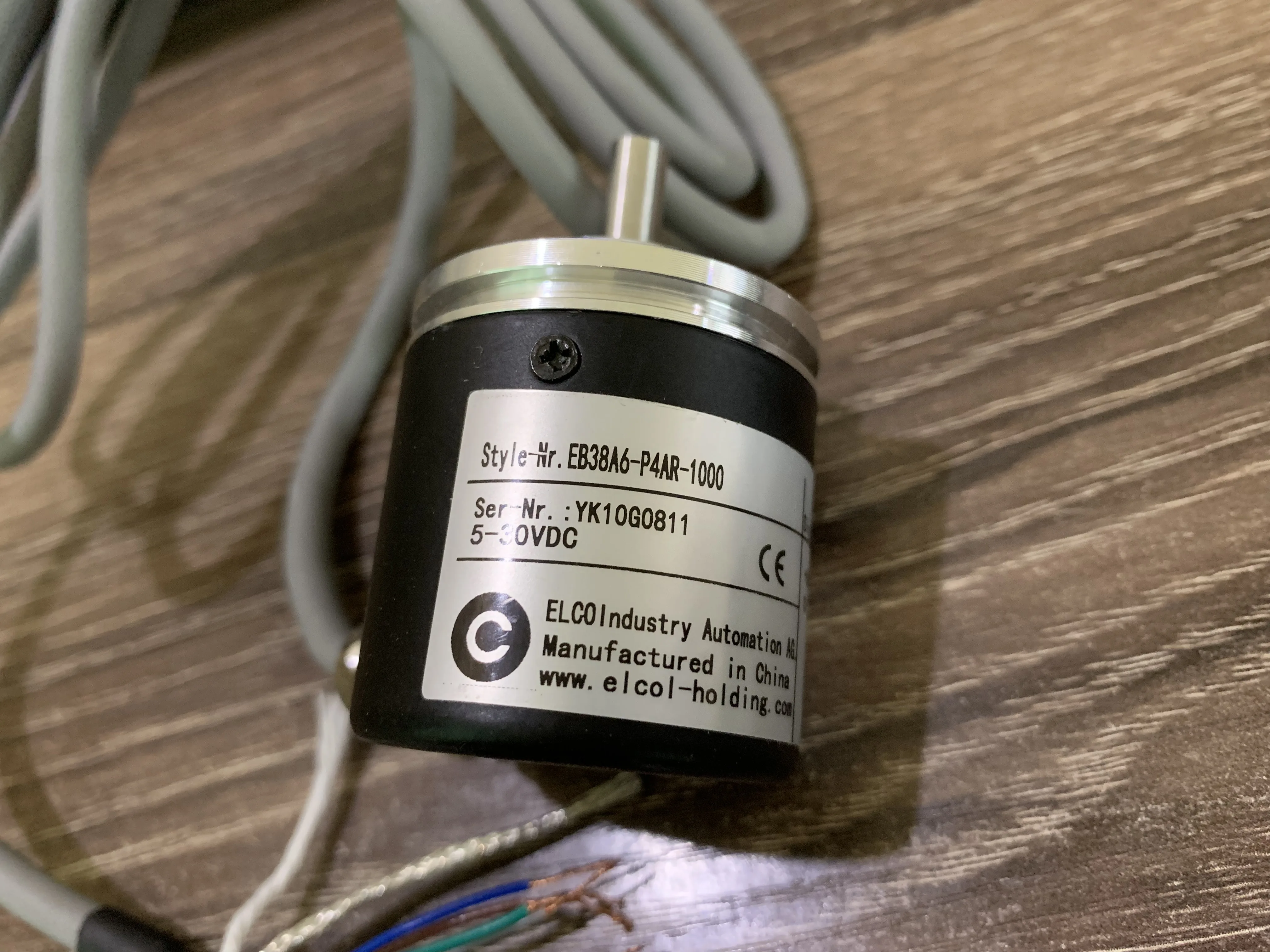 

ELCO EB38A6-P4AR-1000 rotary Encoder solid shaft 6mm 1000 line 5-30VDC