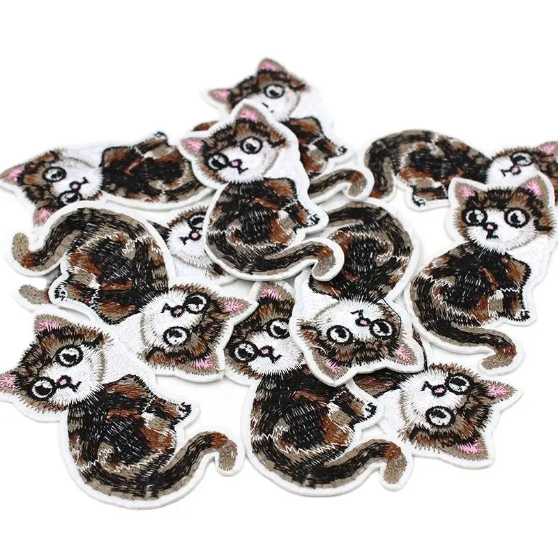 10pcs/lot Iron On Lifelike Cat Patches Embroidered Cartoon Animal Stickers for Bags Jeans Clothes DIY Fabric Appliques Badge