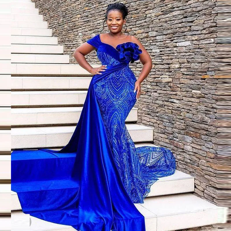 Royal Blue Mermaid Lace Prom Jurken Ruches Sheer Hals Plus Size Aso Ebi Avondjurk Plus Size Afrikaanse Vrouwen Cocktail jassen