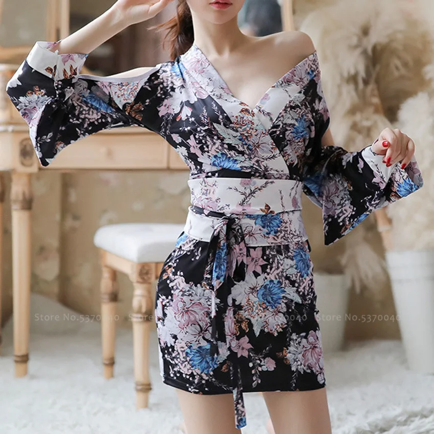 

Woman Japanese Traditional Geisha Kimono Bath Robe Gown Oriental Sexy Party Dress Sleepwear Pajamas Yukata Haori Cosplay Costume