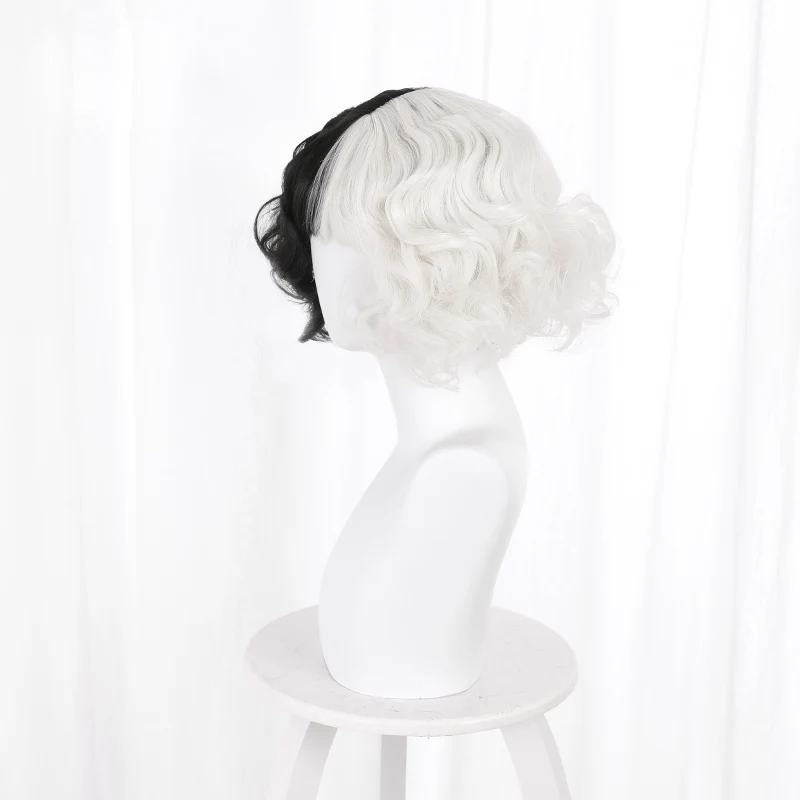 CRUELLA de Vil corto rizado negro blanco Sra. Spot Hair Deville Dalmations pelucas de disfraz de Cosplay resistentes al calor + gorro de peluca