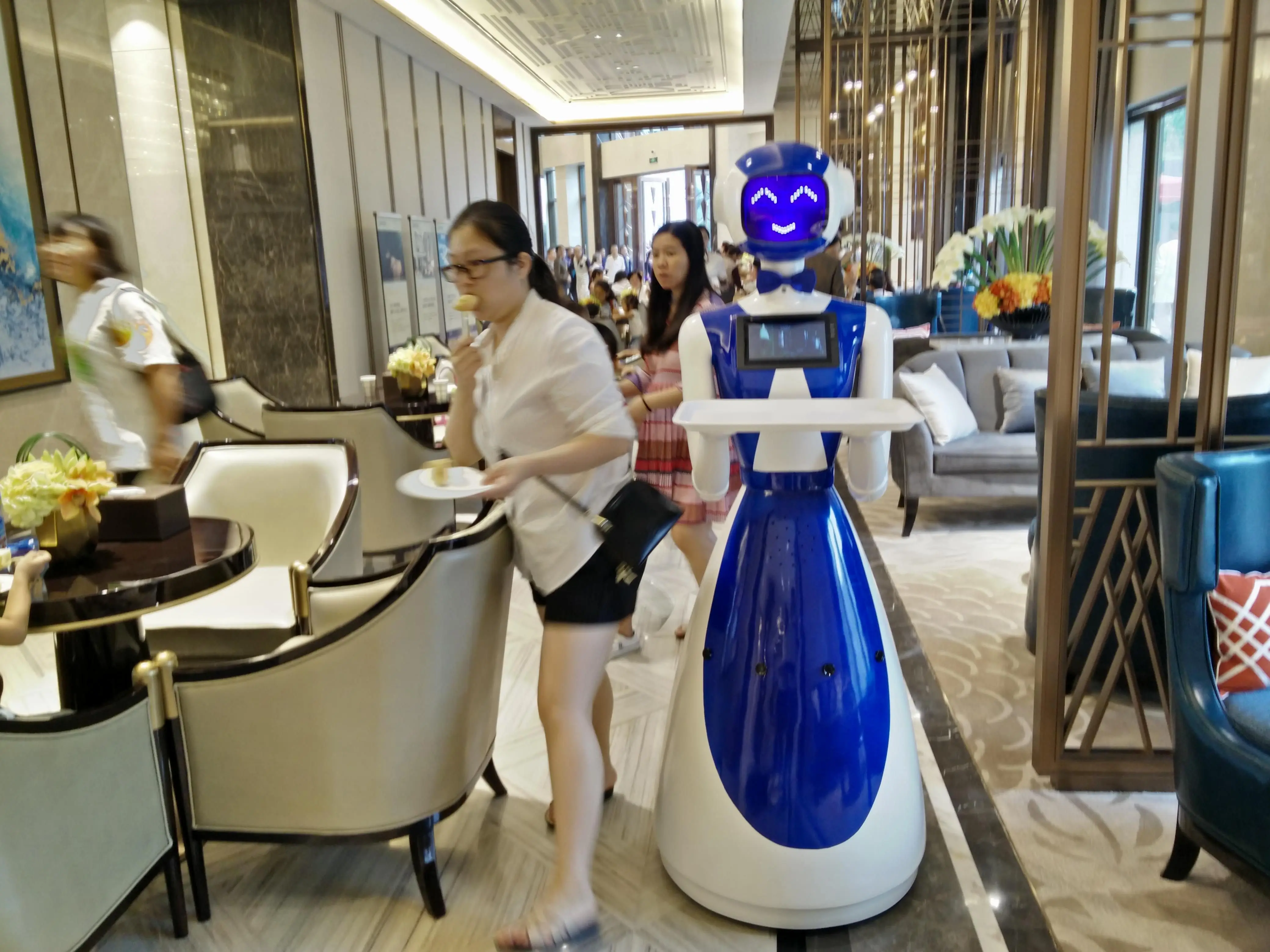 Humanoid Commercial Food Dish Delivery Robot Restaurant smart robot waiter