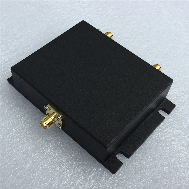 698-2700MHz Microstrip Two Power Divider SMA Connector