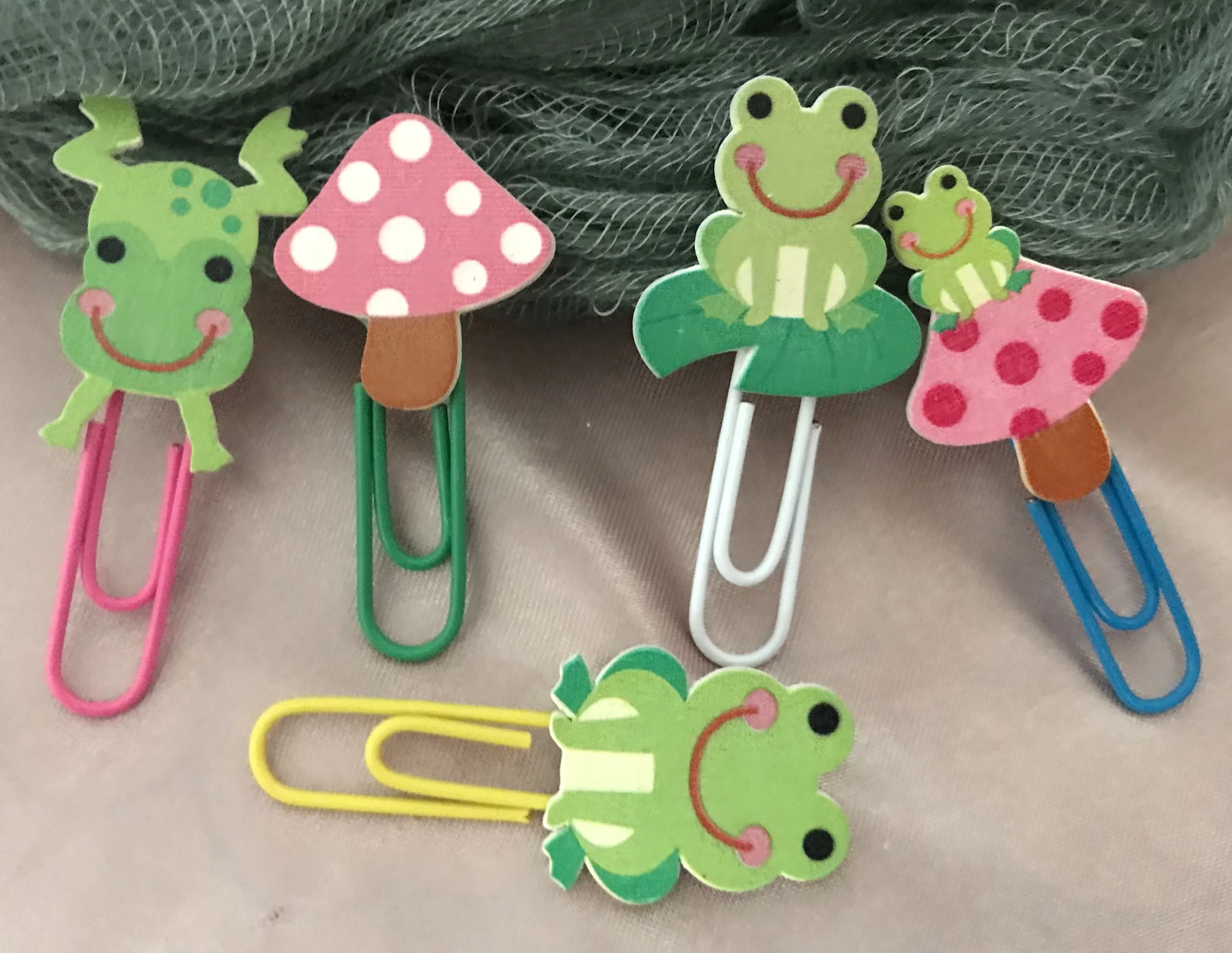 50pcs Mini Metal Binder Paper Clip,A4 Paper Clips,Green Frog Clips, Gifts for Kid's Birthday Party Decoration Favor Decoration