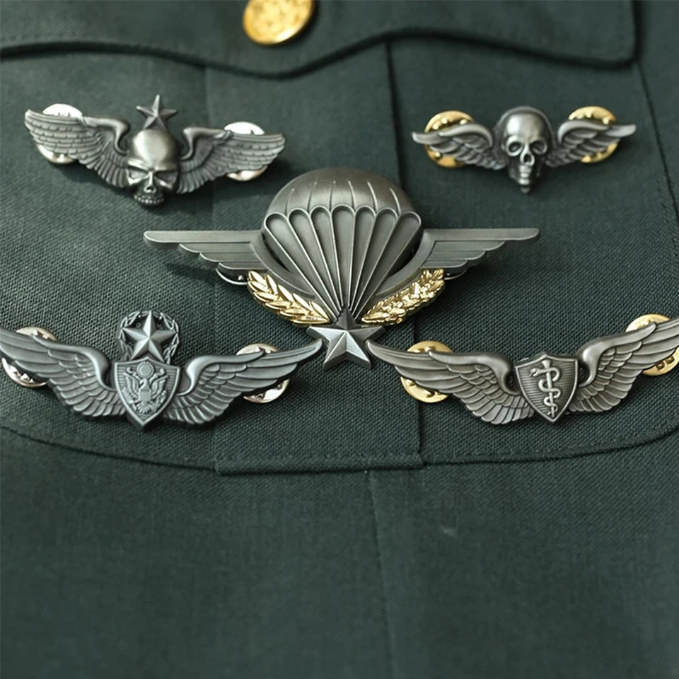 米軍の軍事コマンドマスターアビエイターmetal wings badge wwii