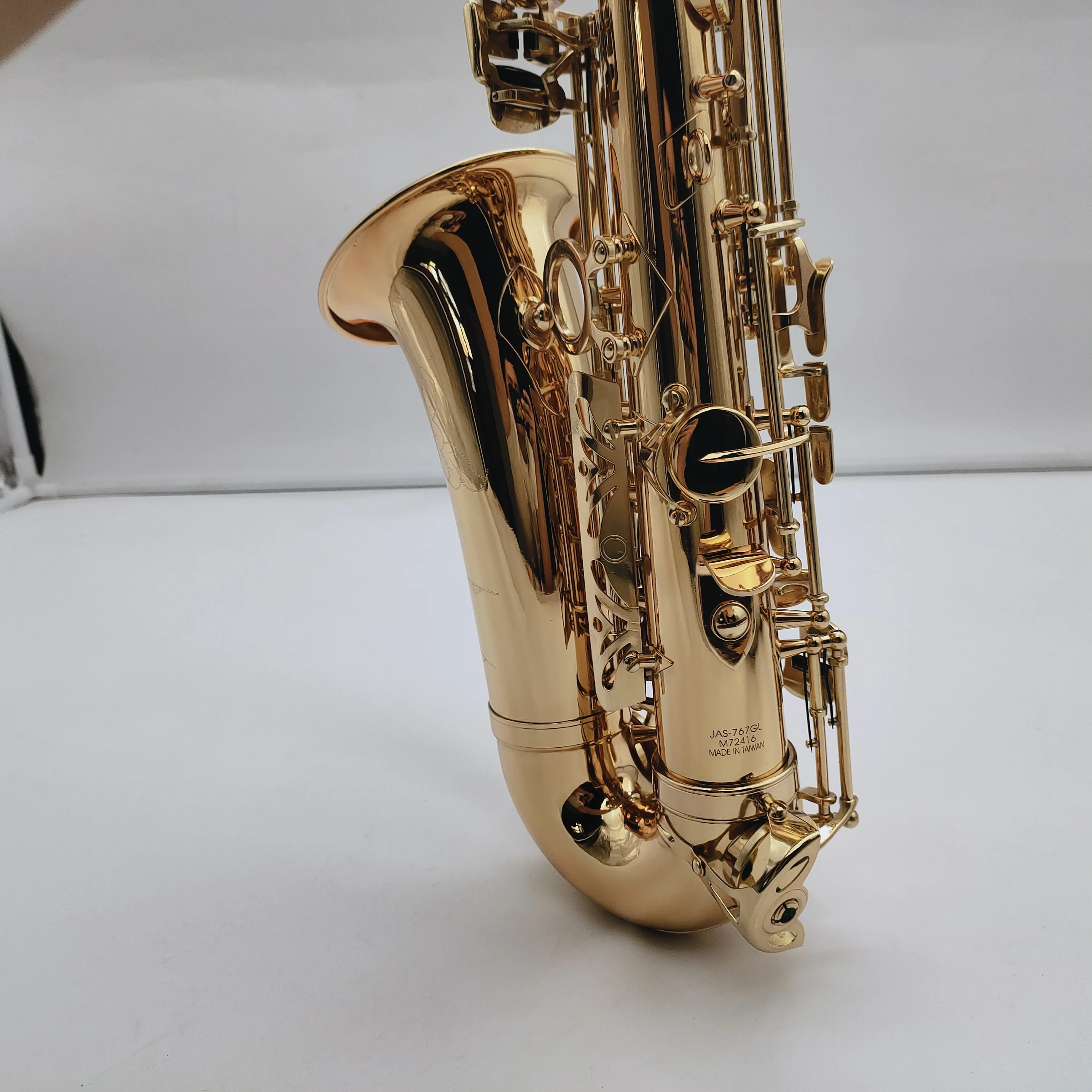 JupClaJAS-767GL Alto Mib Tune Saxophone Nouvelle Arrivée Laiton Or Laque Musique TingE-flat Sax Avec Étui Accessoires