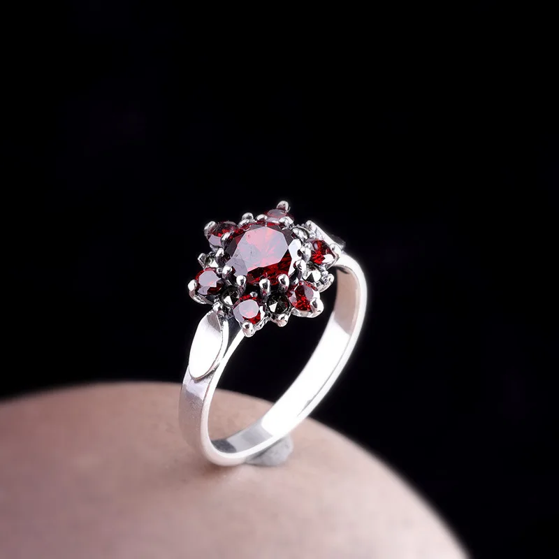Uglyless Simple Fashion Garnet Floral Rings for Women Thai Silver Vintage Open Ring Real 925 Sterling Silver Bijoux Jewelry R941