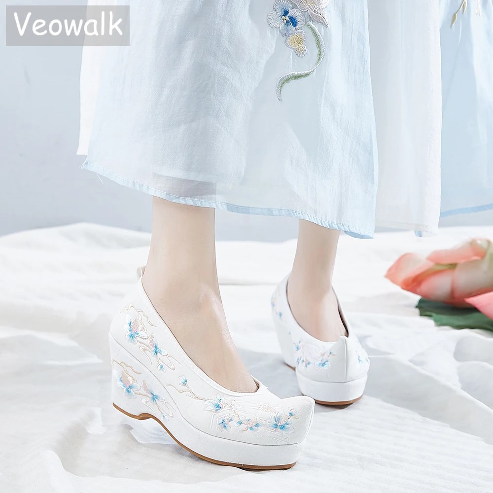 Veowalk 8cm High Heels Women Cotton Fabric Platform Shoes Traditional Ladies Ankle Strap Pumps Comfort Chinese Embroidered Shoes