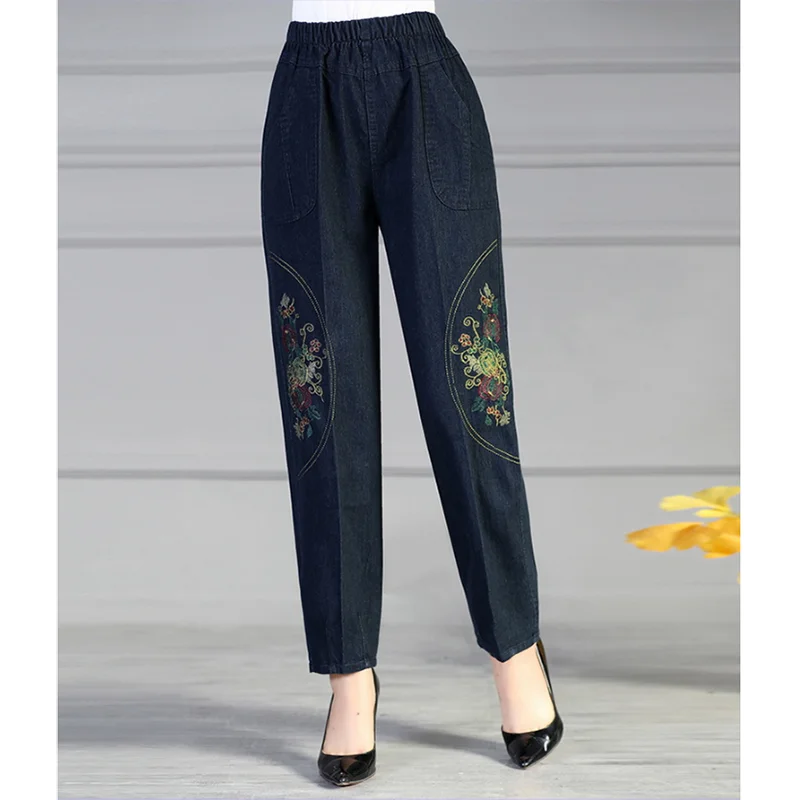 Elderly Women's Jeans Spring Autumn New Embroidery Elastic High Waist Mother Denim Pants Loose Large Size Grandma Trousers W2005