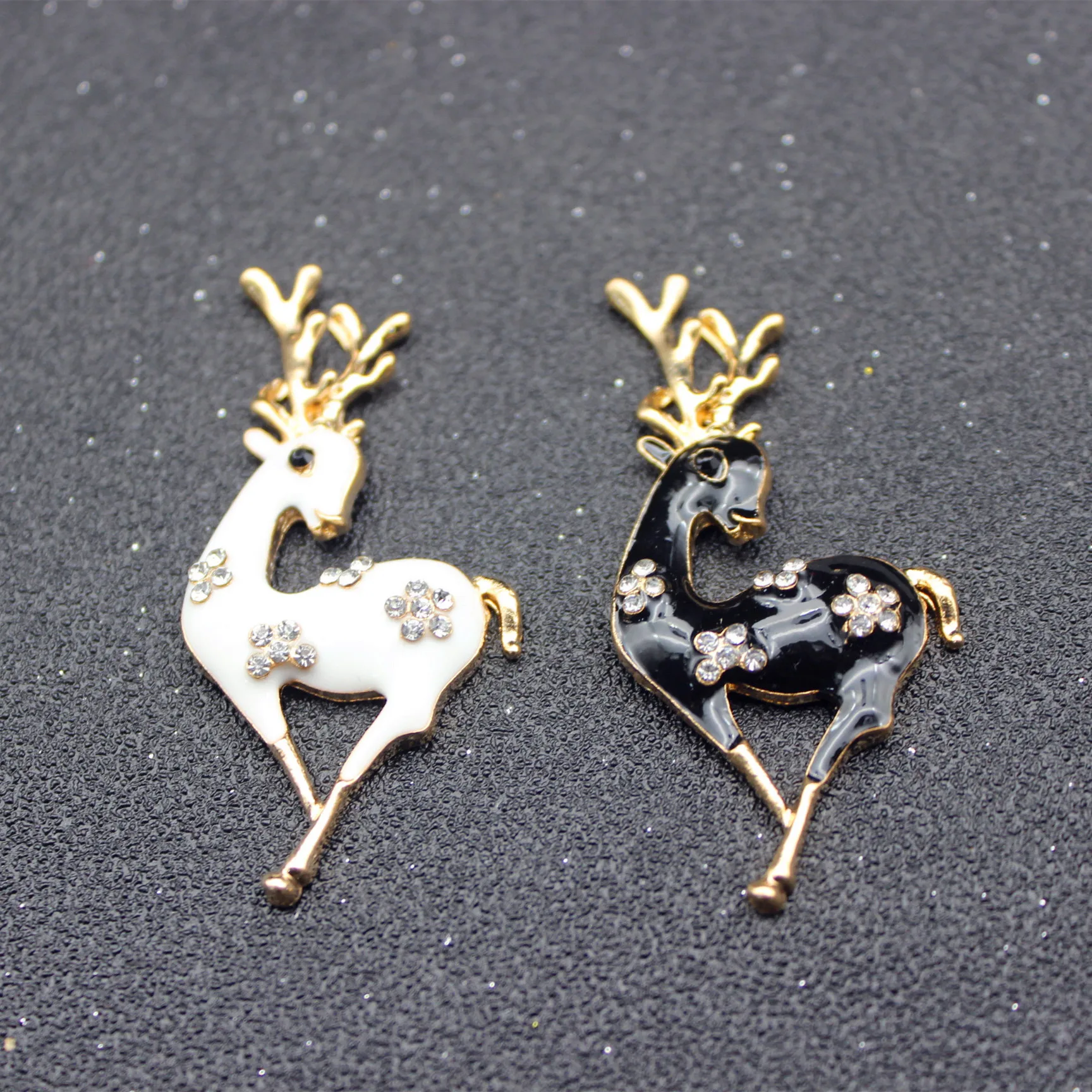 2021New 60Pcs Alloy Christmas Deer Rhinestones Buttons For DIY Clothing Brooch Accessories or Decoration Phone Case JC21