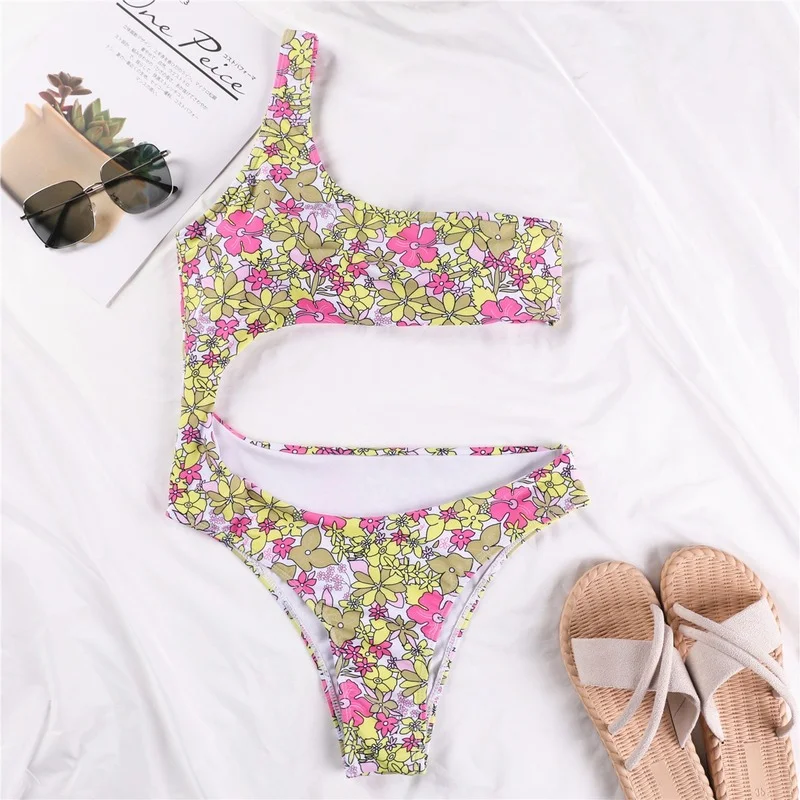 

Lovely Small Flower Hollow Sexy Tight Women One-piece Swimsuit Female Swimsuit