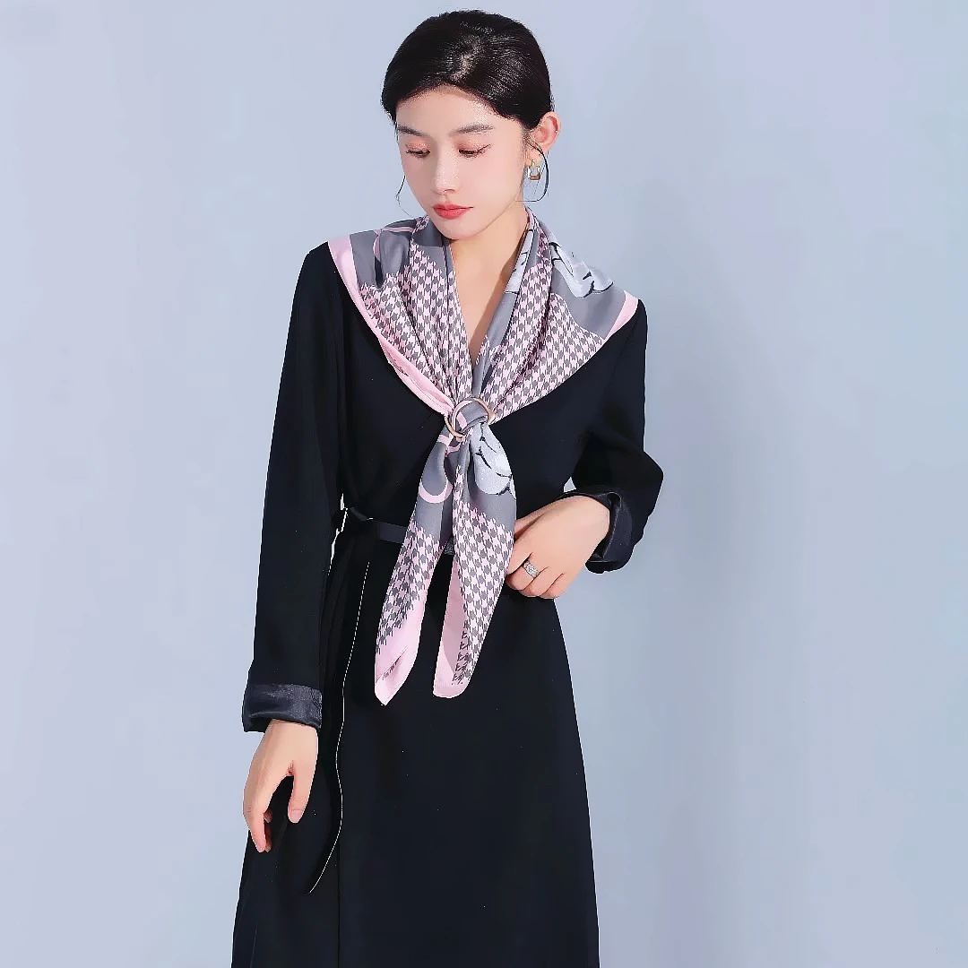 

90cm Spring Fashion Twill Scarf Floral Grid Color Matching Women's Decorative Printing Large Square Scarf Head Scarf Beach Shawl