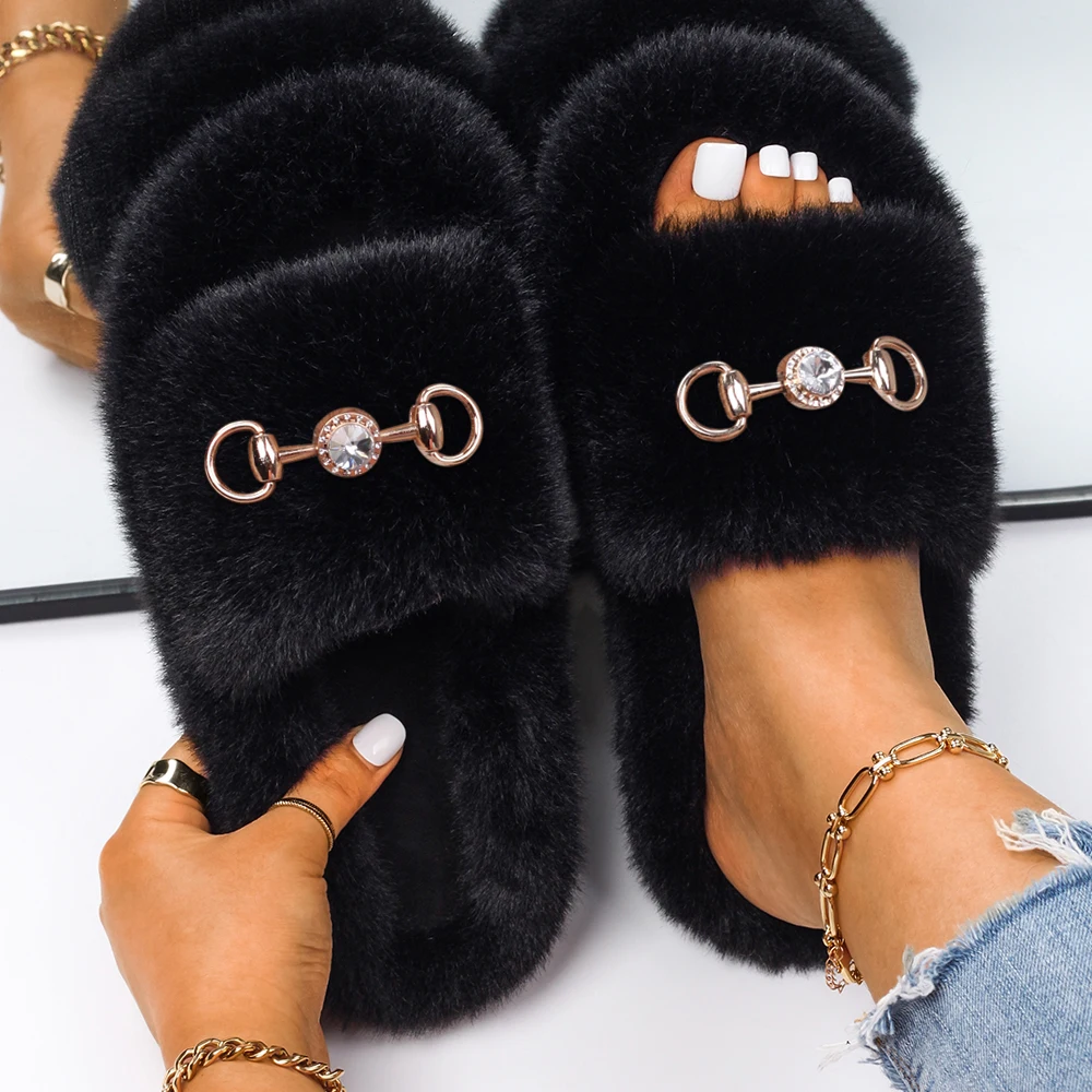 

Slippers Women Fluffy Flip Flop Rhinestone Buckle Fuzzy Slides Flat Sandals Luxury Designer Plush Slippers Brand Fur Shoes Woman