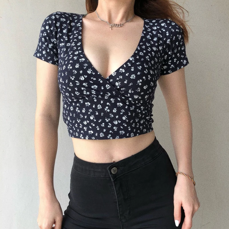 Women Floral Print Crossover V-neck Short Sleeved Crop Top Cotton Blend Crop Tee