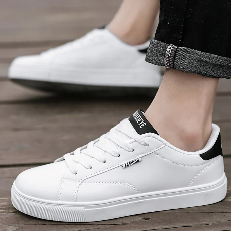 White Shoes Men Leather Sneakers Boys Casual Cheap Shoes Nice Spring Runway Vulcanized Shoes Man's Sneakers