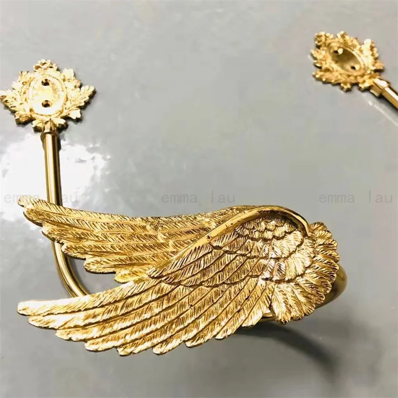 

1Pcs Double Wings Creative Brass Curtain Hooks Home Window Curtain Buckles Room Decorative Curtain Wall Hook