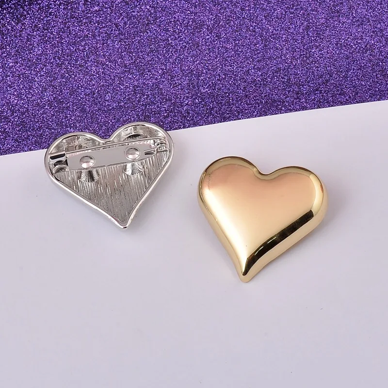 Cute Glossy Metal Heart Shape Anti-glare Brooch Gold Color Cardigan Buckle Collar Clip Pin Accessories