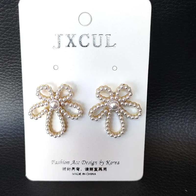 South Korea's new camellia earrings star with the same paragraph fairy cut air quality female pearl earrings  A470