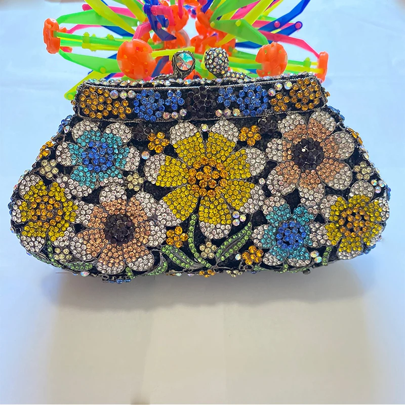 

Luxury Multi-Colored Flower Diamond Women Phone Clutches Fashion Elegant Lady Party Prom Shoulder Handbags Female Crystal Purse