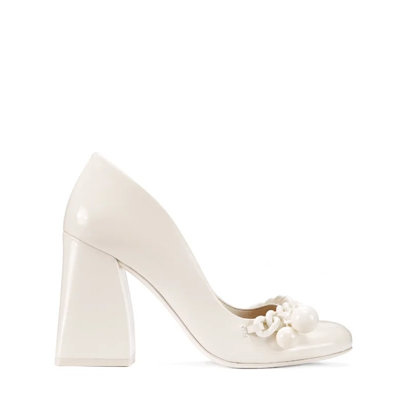 Mary Janes Women Square Heel Shoes White Black Patent Leather Chain Decor Celebrating Shoes Retro Women Dress Shoes