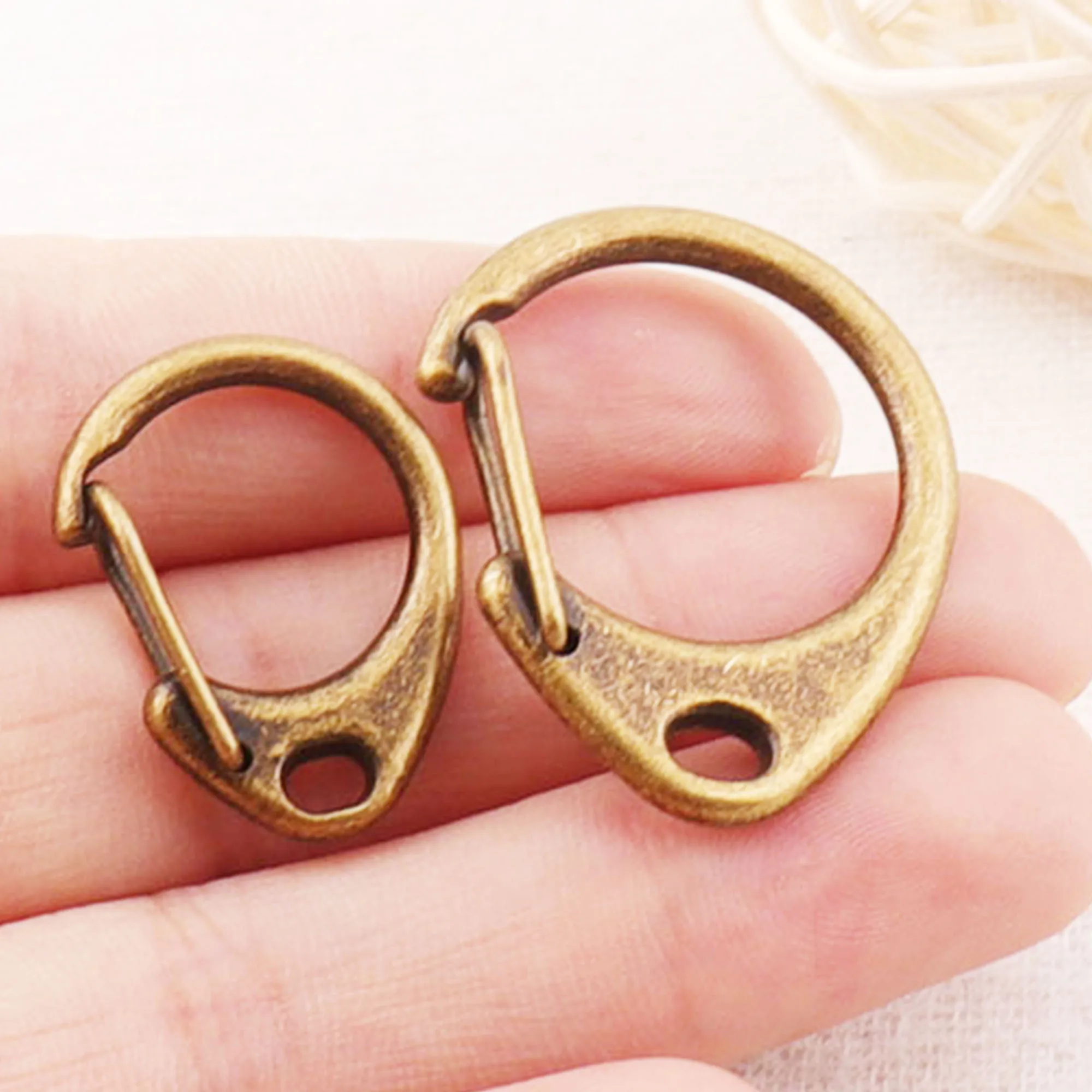 20 PCS Antique Bronze Hook Lobster Clasps Carabiner Buckle Gate Spring Clip Bag Purse Strap Handbag Snap Jewelry making