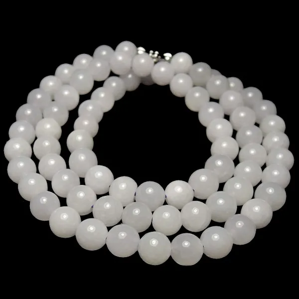 Icy Emerald Jadeite Beads necklace 76  Grade