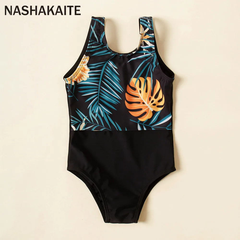 Family Matching Clothes Swimsuits Mother And Daughter Clothes Leaf Print For Father Son Swim Shorts Mommy and Me Bathing Suits