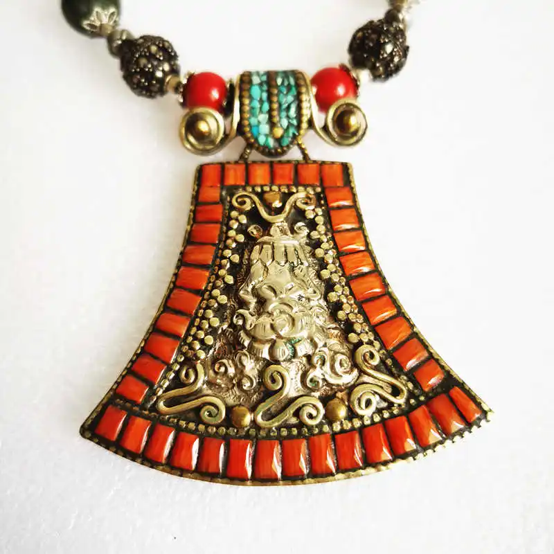 Tibetan Ethnic Fashion Jewelry Nepal Copper inlaid Stone Coral Big Pendant Necklace Tibet Tribal Amulet Necklaces TNL416