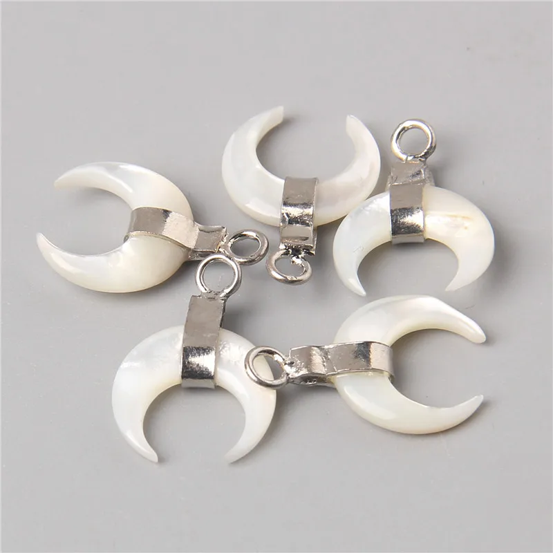 2PCS Natural Shell Crescent Pendant White Mother of Pearl Shell Moon Charms Pendants For Jewelry Making DIY Necklace Accessories