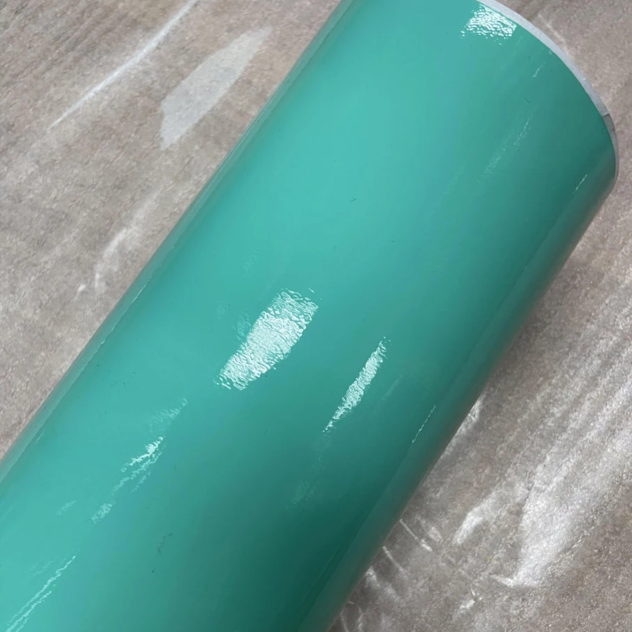 50 cm * 600 cm Glanzend Wit Zilver Zwart Vinyl Wrap Film ROOD BLAUW Car Wrapping Film Folie Bubble gratis Voor Auto Fiets Telefoon Console Skin