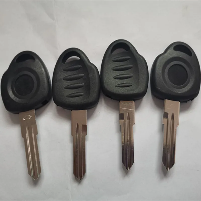 

DAKATU 30pcs Transponder Car Key Shell For Chevrolet Cruze Epica Lova Camaro Impala Replacement Remote Key Case Fob Cover