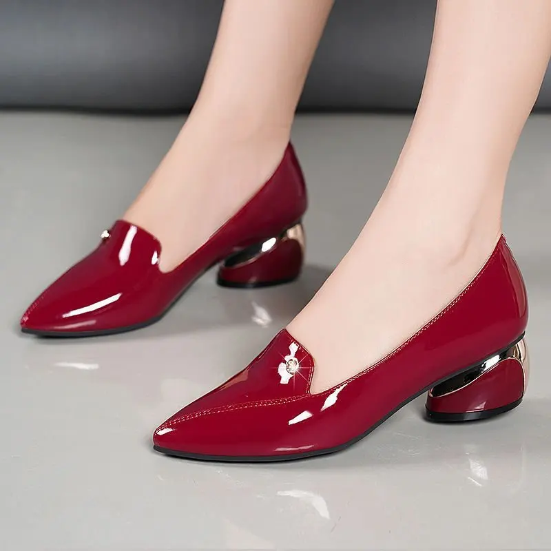 Plus Size  Office Lady Shoes Black Patent Leather Dress Shoes Pointed Toe Boat Shoes Med Heels Pumps zapatos mujer