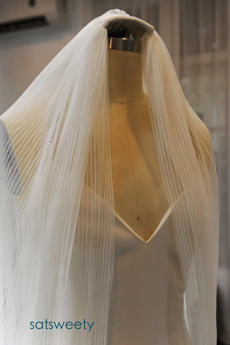 Hoge Kwaliteit Plooi Tulle Bridal Veils 1 Lagen Wals Lengte Ivoor/Witte Sluier Voor Bridal Cut Edge Tulle Wedding sluier