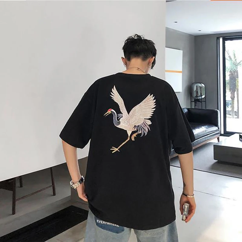 2022 Summer Cartoon Anime Graphic Crane Short Sleeve Men T Shirt Loose All-match Handsome Teenager Boys Oversized Couple Clothes