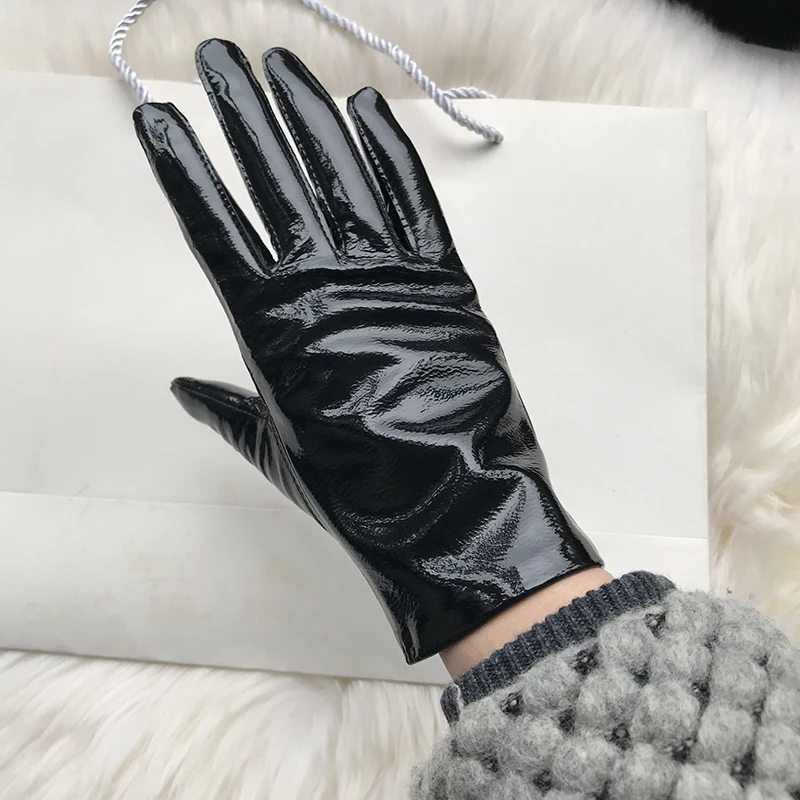 Patent Leather Glove Woman Genuine Leather Short Style Autumn Winter Warm Velvet Lining Leisure Driving Gloves