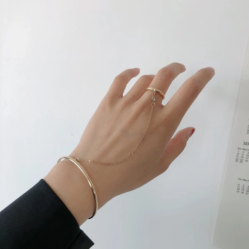 2020 The new Female geometric bracelet One-piece back bracelet ring chain Ring chain long metal bracelet party for men and women