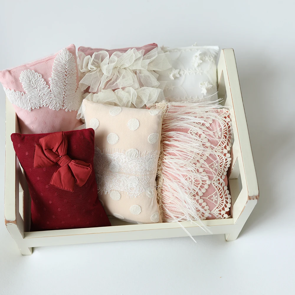 Newborn Photography Props Mini Lace Floral Posing Pillow for Baby Boy and Girl Photo Studio Pose Prop Accessories