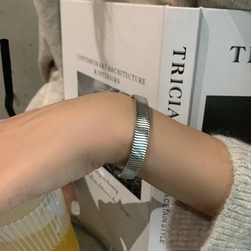 

New Arrival 100% 925 Sterling Silver Fashion Water Wave Ladies Bangle Promotion Jewelry For Women Cheap Gift